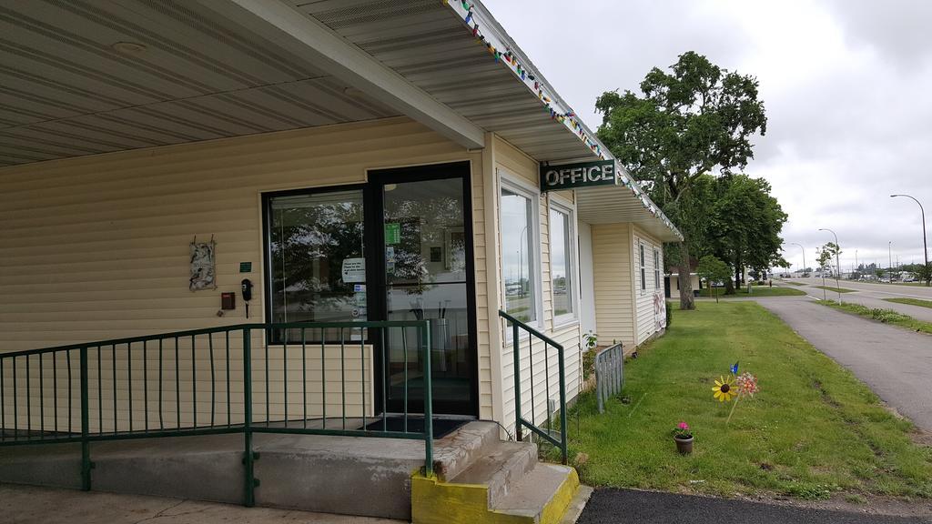 Budget Host Inn Detroit Lakes Ngoại thất bức ảnh