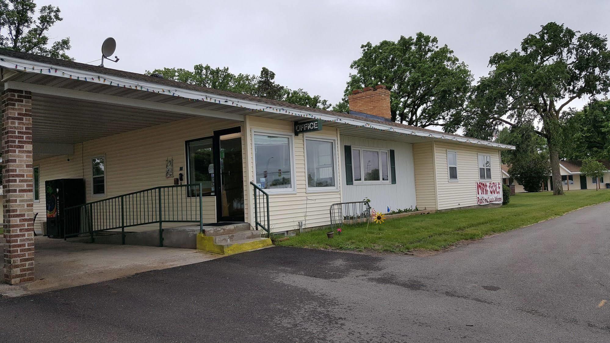 Budget Host Inn Detroit Lakes Ngoại thất bức ảnh