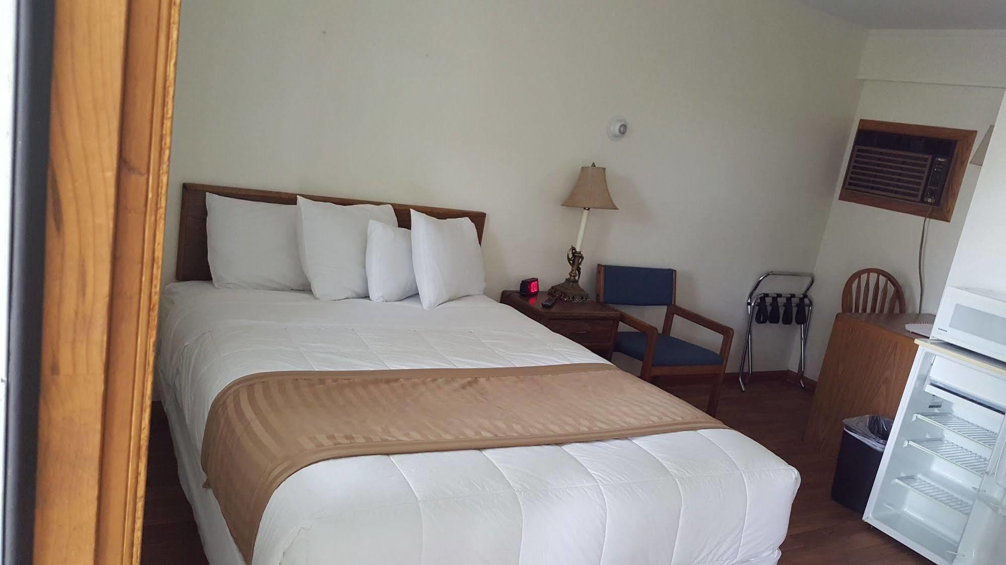 Budget Host Inn Detroit Lakes Ngoại thất bức ảnh